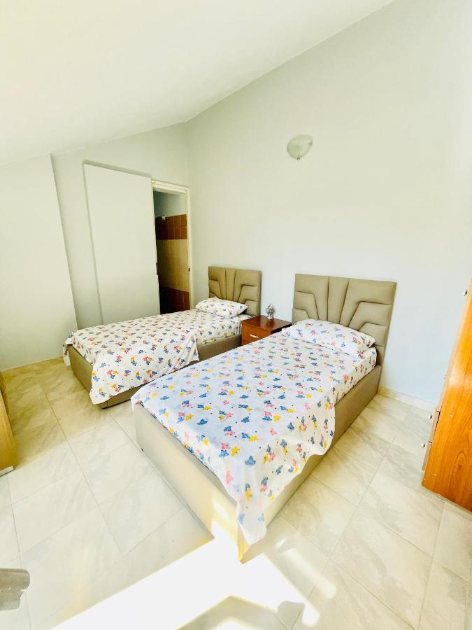 Duplex *